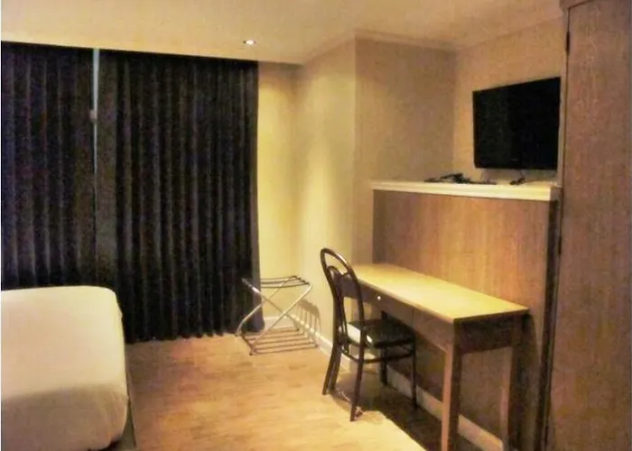 Bourbon St. Boutique 4*